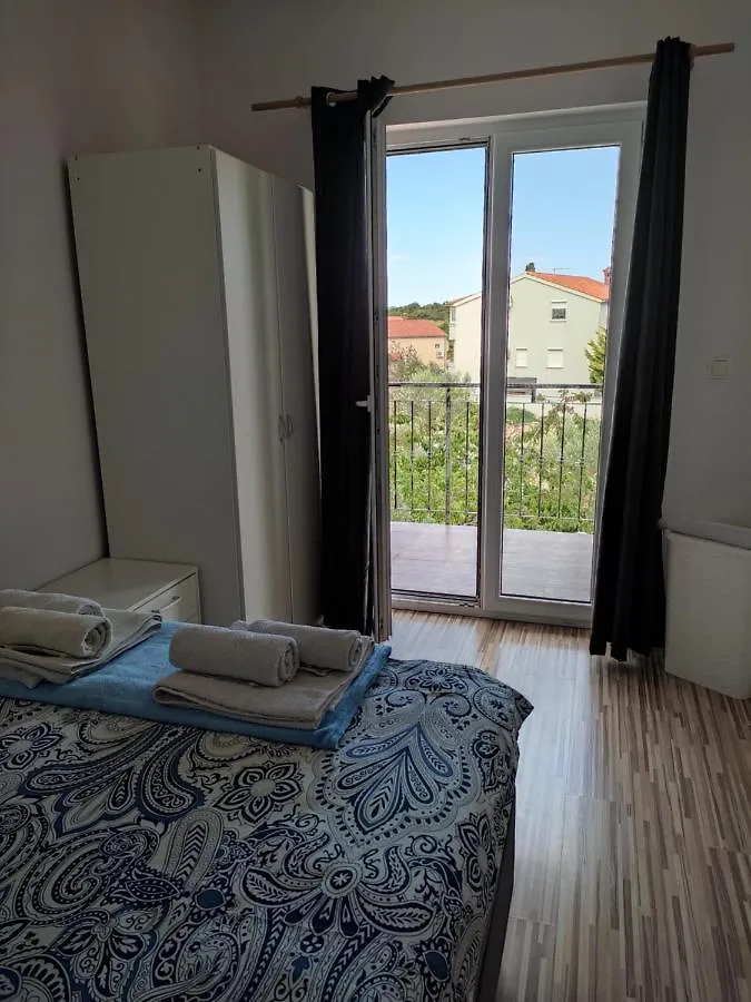 Three Lions Apartment Pula 0*,  Croatia