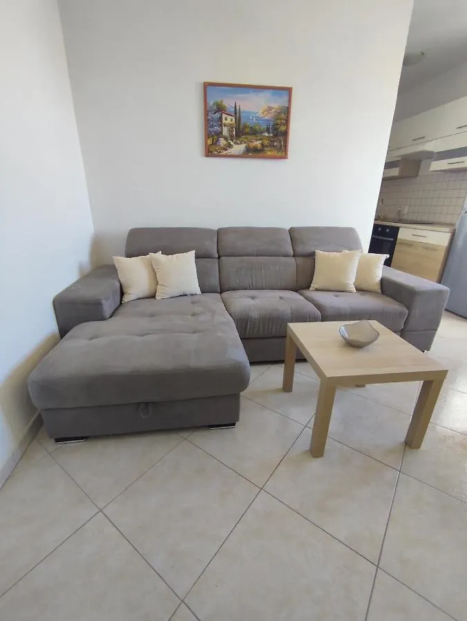 Three Lions Apartment Pula